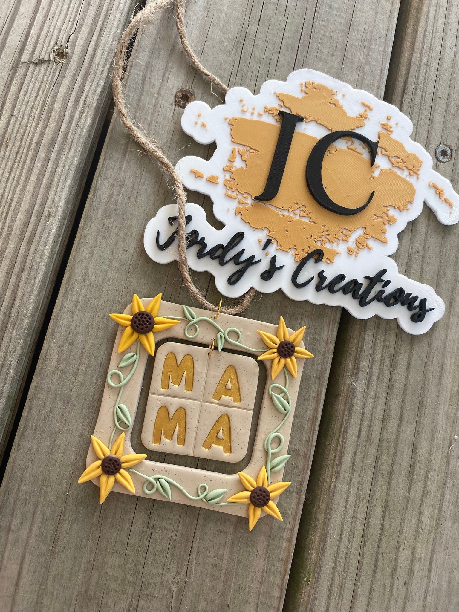 Mama Rearview Mirror Hanger